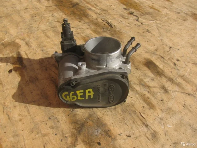 Блок дроссельной заслонки для Kia Carnival 2 VQ 2005-2014 на фотографиях