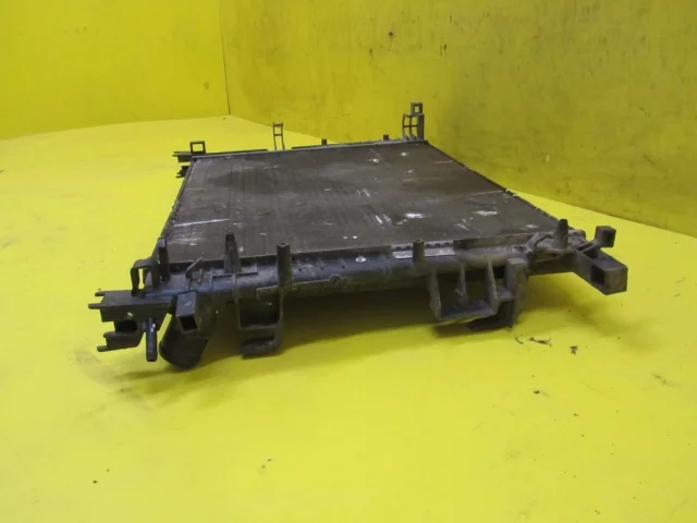 Радиатор охлаждения ДВС для Renault Sandero 5S 2012-2018 на фотографиях