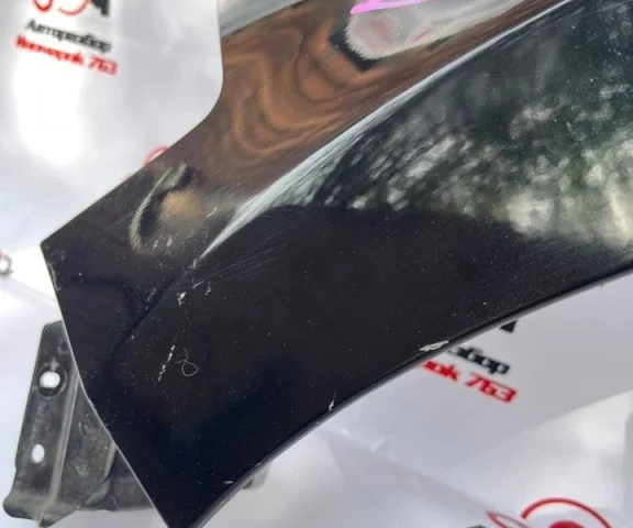 Крылья для Nissan Tiida SC11 Седан 2007-2014 на фотографиях