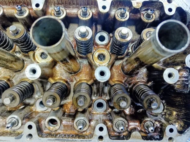 ГБЦ для Toyota RAV4 XA40 2013-2015 на фотографиях