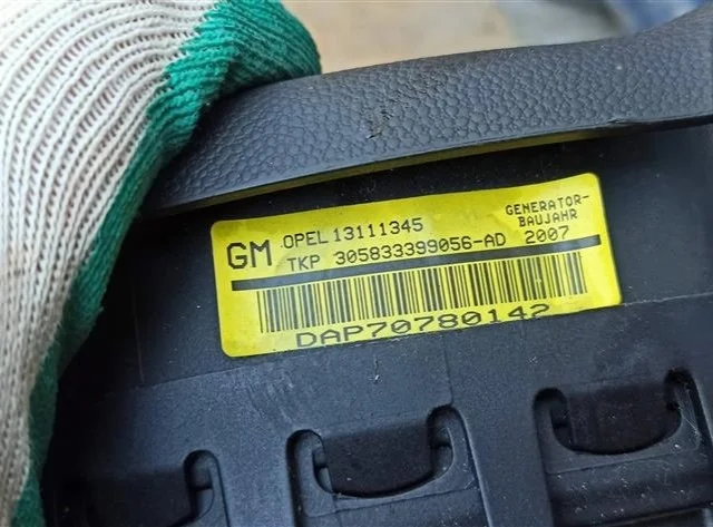 Подушка безопасности водителя для Opel Astra H Седан 2004-2014 на фотографиях