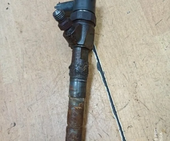 Форсунка топливная для Opel Insignia Универсал A 2008-2017 на фотографиях