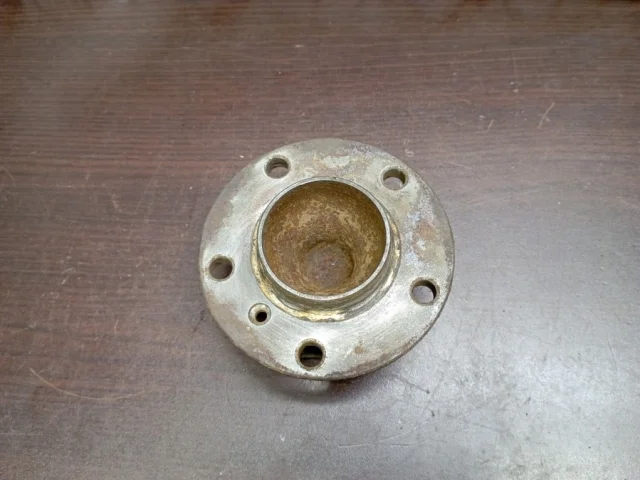 Ступица колеса передняя правая для BMW 5er Ф10 2010-2013 на фотографиях