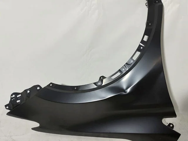 Крыло правое для Toyota RAV4 XA40 rest 2015-2019 на фотографиях