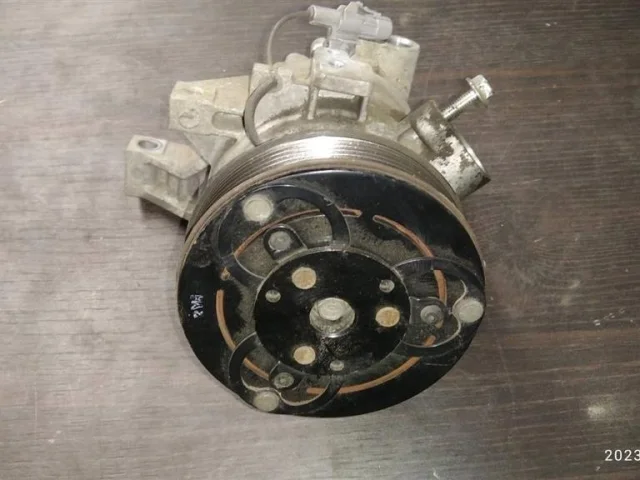 Компрессор кондиционера для Subaru Forester SJ 2013-2016 на фотографиях