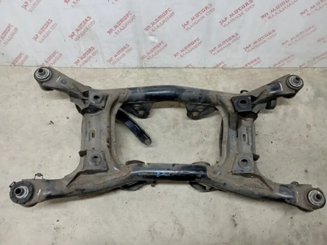 Задний подрамник для Suzuki Grand Vitara 2005-2014 на фотографиях