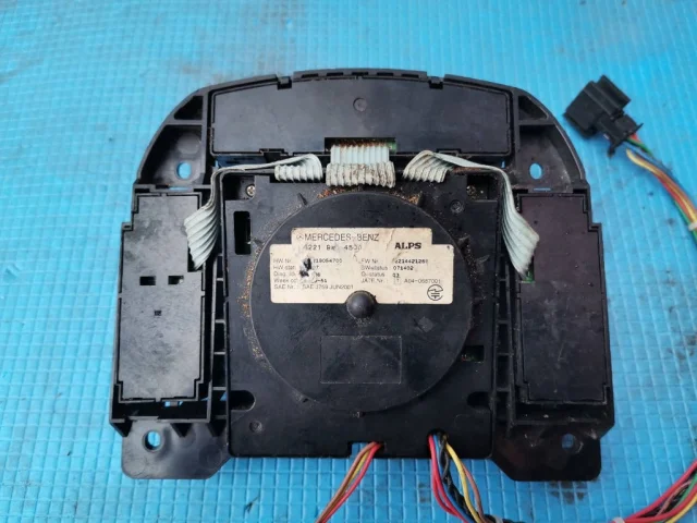 Стекла и зеркала для Mercedes-Benz CL class C216 2006-2014 на фотографиях