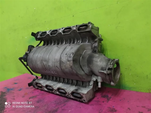 Впускной коллектор для Audi Q7 4L 2005-2015 на фотографиях