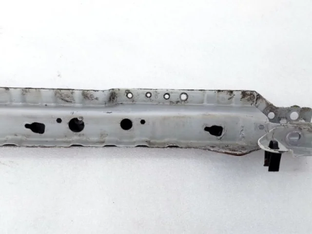 Панель радиатора (телевизор) для Chevrolet Cruze 1 J300 2009-2015 на фотографиях