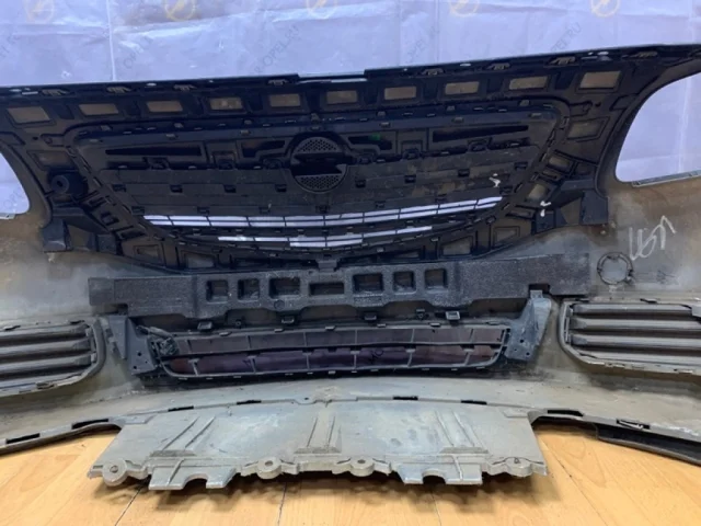 Бампер передний для Opel Insignia Универсал A 2008-2017 на фотографиях