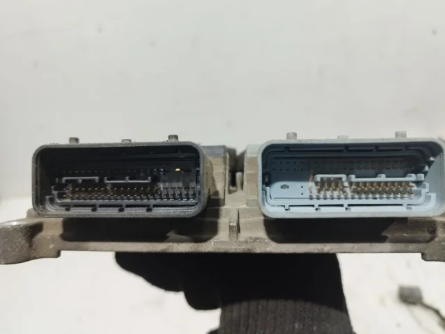 Блок управления вариатором (ЭБУ) для Chevrolet Cruze 1 J300 Хэтчбек 2009-2015 на фотографиях