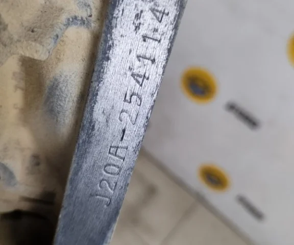 Двигатель для Chevrolet Tracker 2 (5dr) 1998-2004 на фотографиях