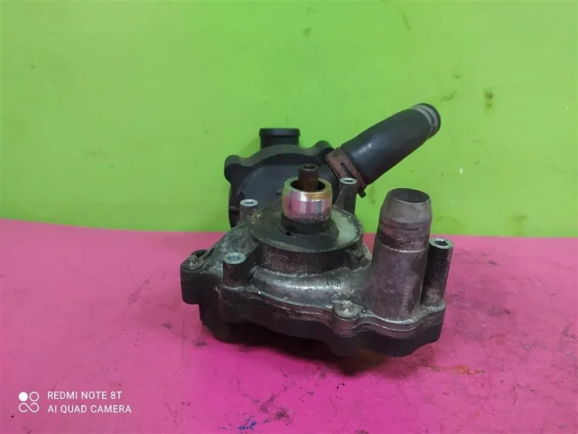 Компрессор кондиционера для Volkswagen Touareg I (7L) 2002-2010 на фотографиях