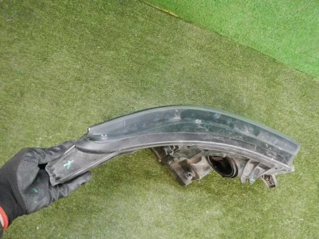 Фара левая для Ford Explorer U502 rest 2014-2019 на фотографиях