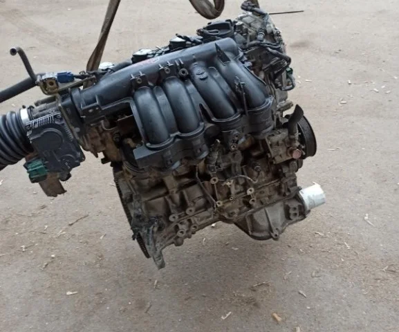 Двигатель для Nissan Primera P12 Хэтчбек 2002-2008 на фотографиях