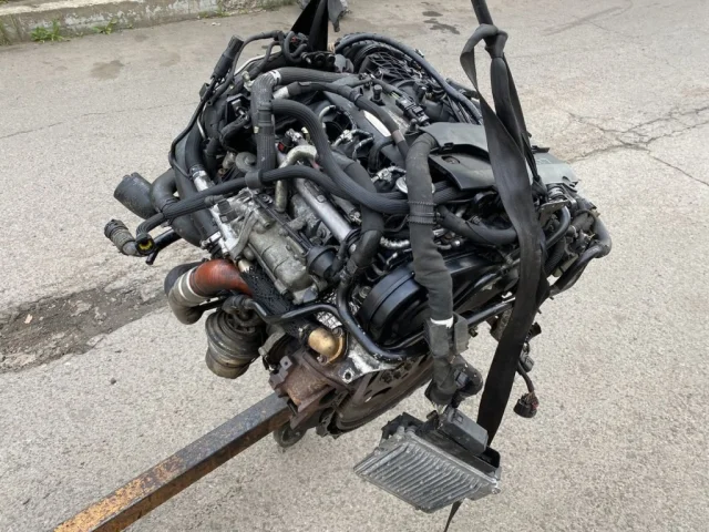 Двигатель для Jaguar XF X250 2008-2016 на фотографиях