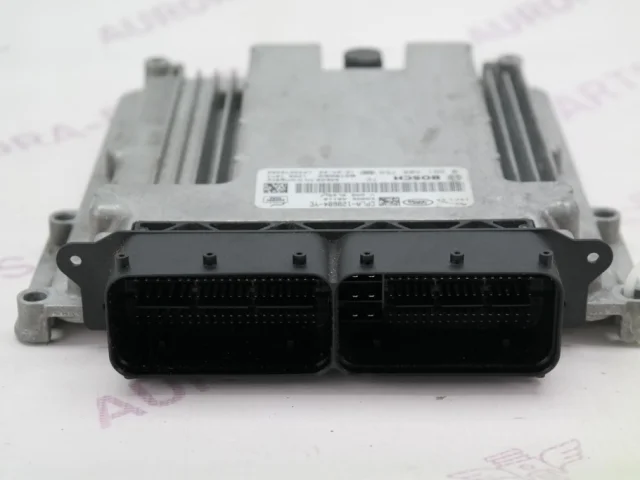 Блок управления двигателем для Land Rover Range Rover L405 2012-2017 на фотографиях