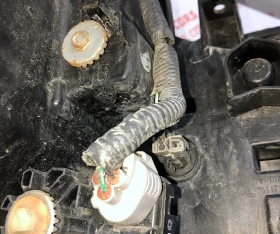 Фара левая для Nissan Murano Z50 JDM 2004-2008 на фотографиях