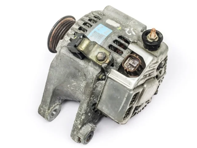 Генератор для Toyota Corolla E140/E150 Седан 2006-2013 на фотографиях