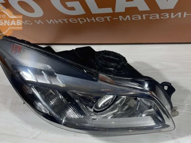 Фара правая для Opel Insignia Седан A 2008-2017 на фотографиях