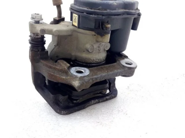 Суппорт задний левый для Mercedes-Benz E class W213 2016-2023 на фотографиях