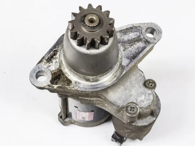 Стартер для Toyota RAV4 XA30 2005-2012 на фотографиях