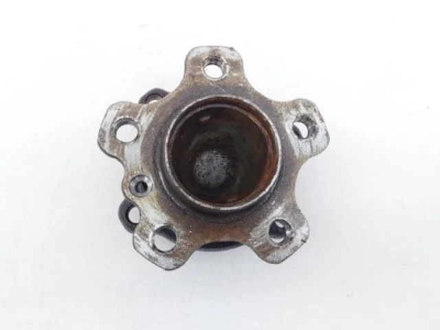 Ступица колеса передняя правая для BMW 5er Ф10 2010-2013 на фотографиях