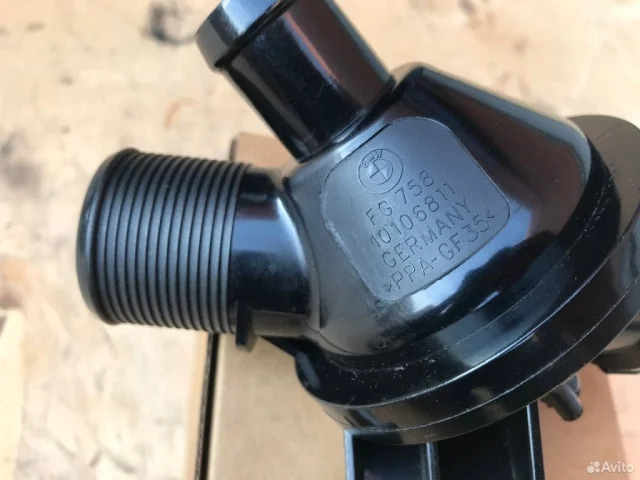 Термостат для BMW 3er F30 2011-2019 на фотографиях