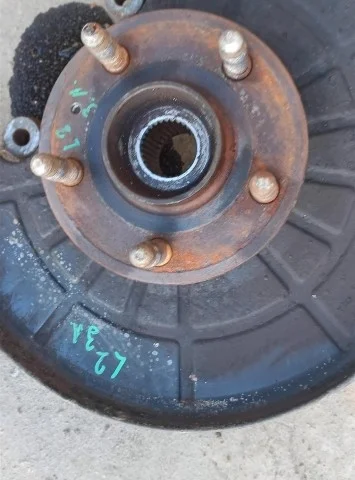 Кулак задний левый для Opel Insignia Универсал A 2008-2017 на фотографиях