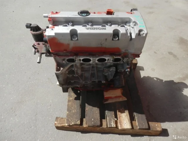 Двигатель для Honda CR-V RD 2001-2006 на фотографиях