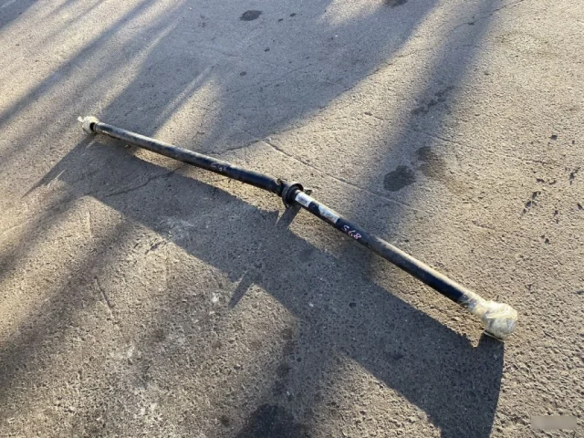 Карданный вал передний для Volvo XC90 I C 2002-2014 на фотографиях