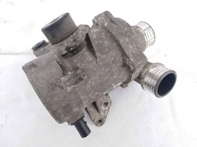 Насос охлаждающей жидкости ДВС(Помпа) для BMW 3er Е91 Touring 2006-2012 на фотографиях