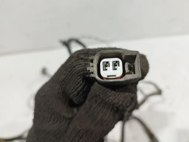 Проводка моторного отсека для Chevrolet Cruze 1 J300 2009-2015 на фотографиях