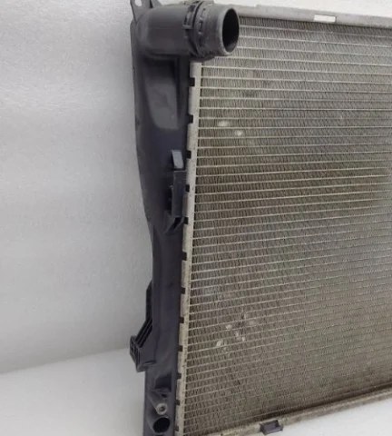 Радиатор охлаждения ДВС для BMW 3er Е90 2005-2011 на фотографиях