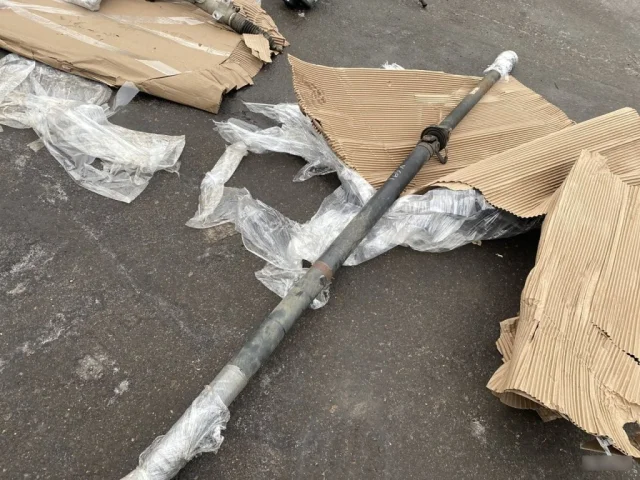 Карданный вал передний для Volvo XC90 I C 2002-2014 на фотографиях