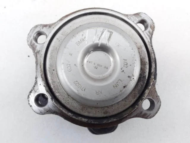 Ступица колеса передняя правая для BMW 5er Ф10 2010-2013 на фотографиях