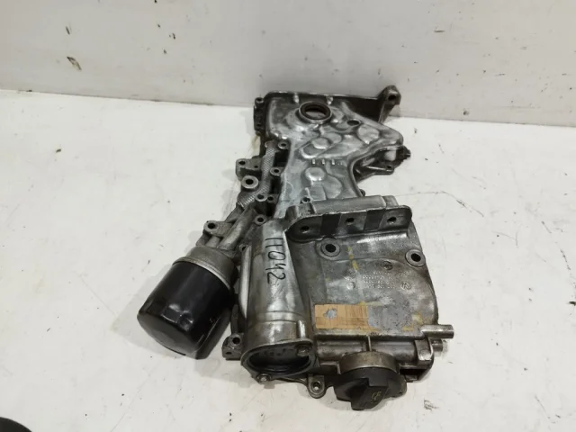 Передняя крышка двигателя для Volkswagen Polo V Седан (6R) 2009-2015 на фотографиях