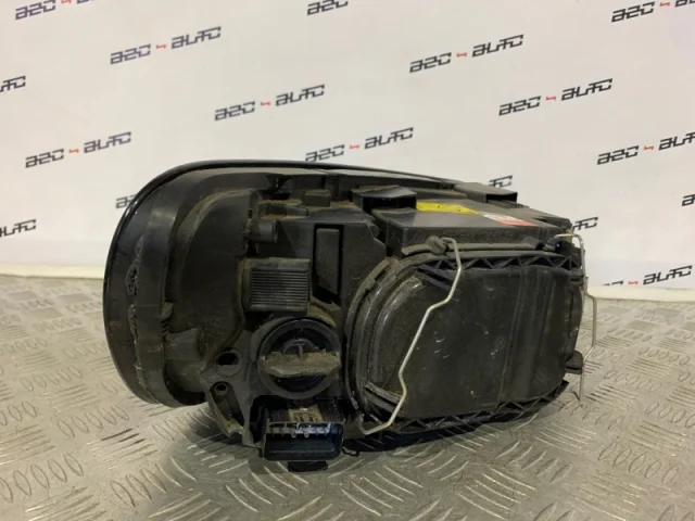 Фара левая для Volvo C30 MK 2006-2013 на фотографиях