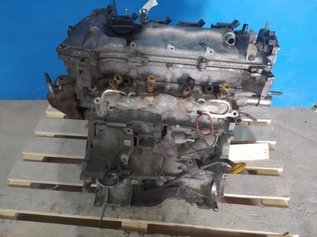 Двигатель без навесного для Toyota RAV4 XA30 2005-2012 на фотографиях