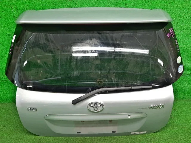 Крышка багажника для Toyota Corolla E120 Седан (JDM) 2000-2006 на фотографиях