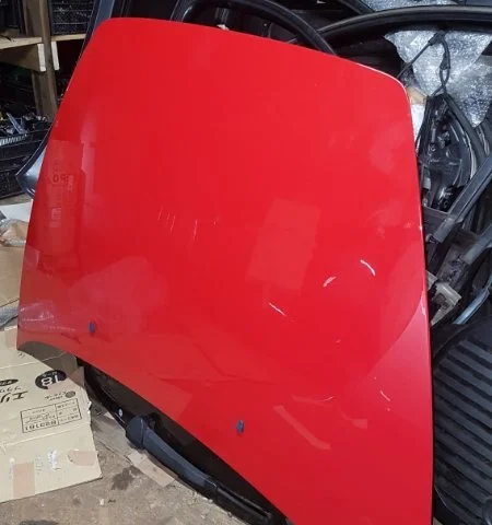 Капот для Volvo C30 MK 2006-2013 на фотографиях