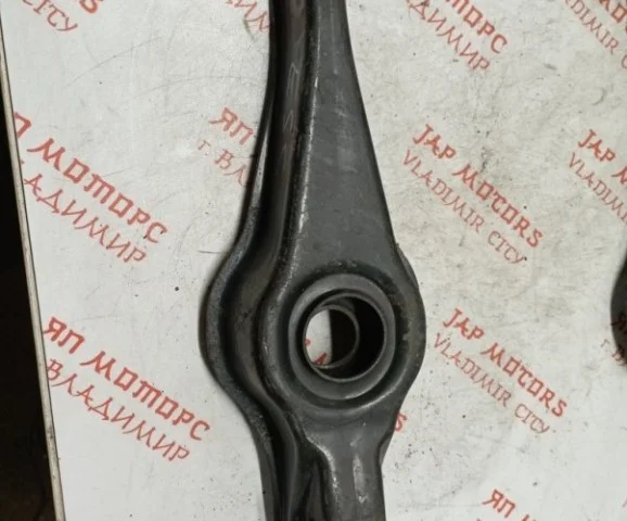 Рычаг задний левый нижний для Suzuki Grand Vitara 2005-2014 на фотографиях