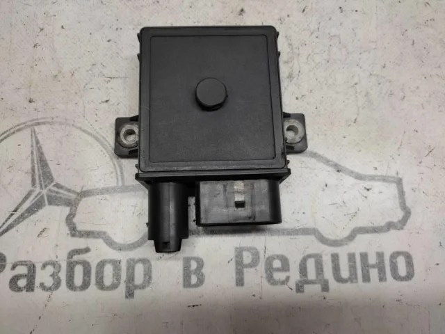 Реле свечей накала для Mercedes-Benz GL class X164 2006-2012 на фотографиях