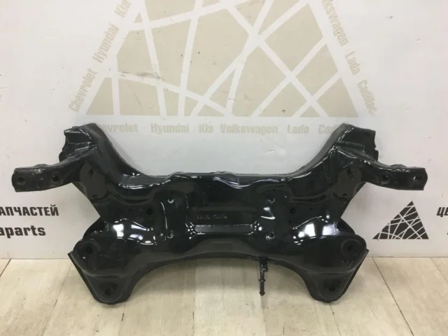 Подрамник двигателя для Hyundai Solaris 1 рестайлинг 2014-2017 на фотографиях