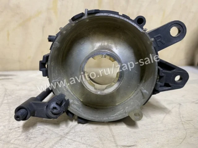 Противотуманка (ПТФ) передняя правая для Volvo C30 MK 2006-2013 на фотографиях