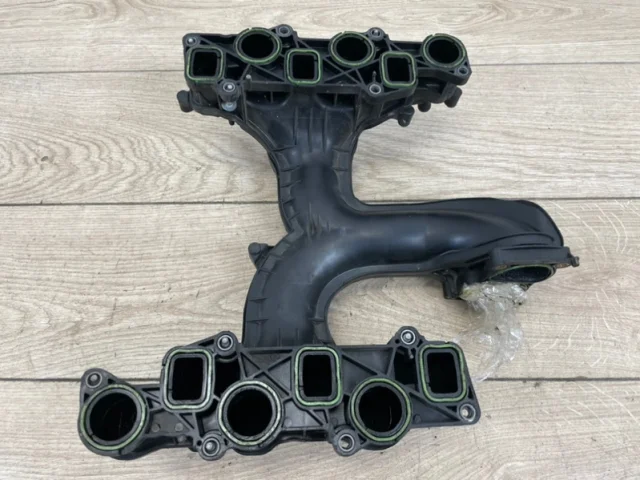 Впускной коллектор для Audi Q7 4L 2005-2015 на фотографиях