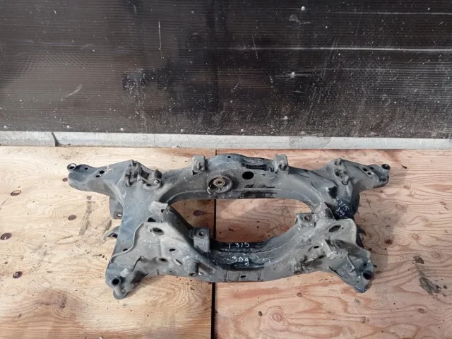 Задняя балка для Nissan X-Trail T31 RU 2007-2014 на фотографиях