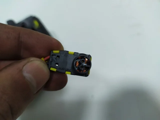 Подрулевой переключатель для Hyundai Solaris 1 рестайлинг 2014-2017 на фотографиях