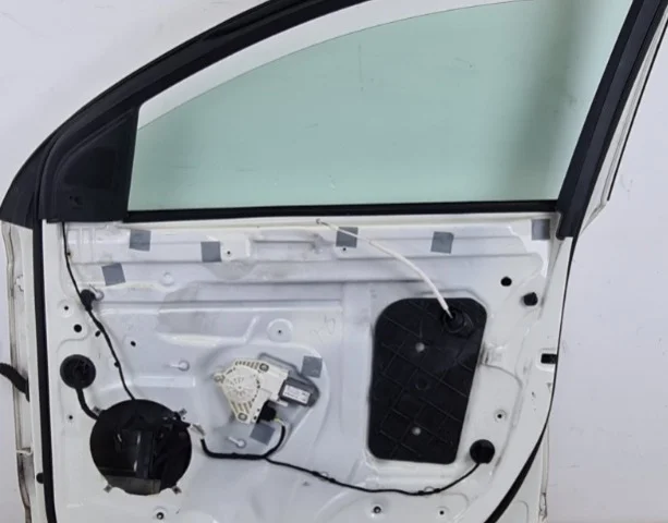 Дверь передняя правая для Audi Q7 4L 2005-2015 на фотографиях