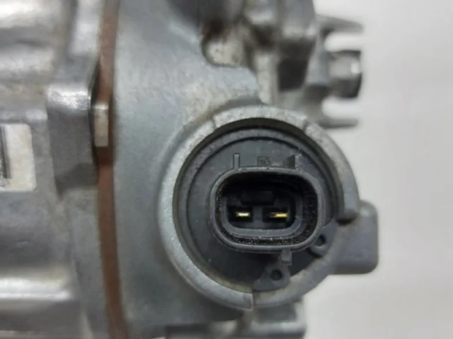 Компрессор кондиционера для Toyota RAV4 XA50 2019+ на фотографиях